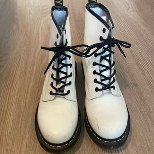Dr. Marten’s Women’s White  Lace Up Boots Size 9 Doc Martens
